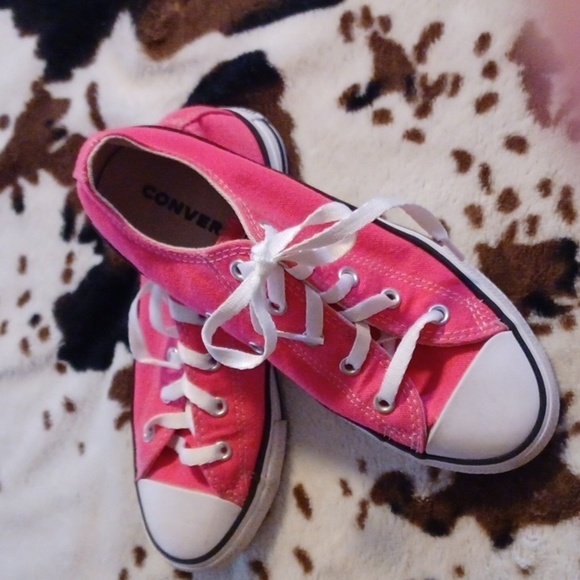 CONVERSE, KIDS SIZE 5.5, PINK AND WHITE. GOOD CONDITION. - Picture 5 of 9
